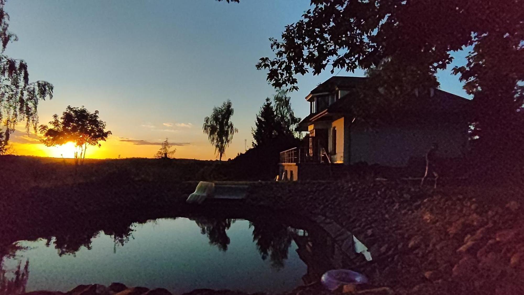 Dom Nad Jeziorem Zbiczno Siedlisko Grzmieca Exteriör bild